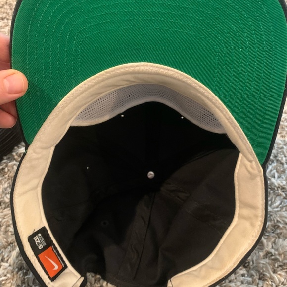 Razorbacks snap back hat - Picture 3 of 5